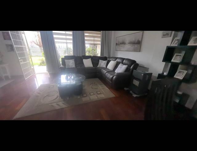 2 BEDROOM APARTMENT FOR SALE IN FLORIDA